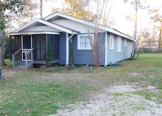 Property at 530 E Cypress St, Ponchatoula, LA 70454, 4 beds, 2 baths