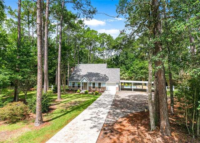 Property at 123 Ivy Dr, Covington, LA 70433, 4 beds, 3 baths
