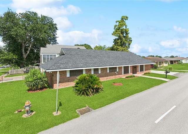 Property at 4601 7th St, Marrero, LA 70072, 4 beds, 3 baths