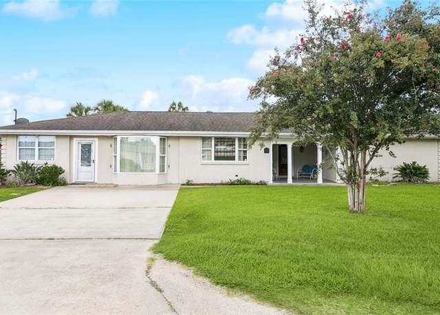 Property at 1408 Avenue D Dr, Jefferson, LA 70072, 4 beds, 3 baths