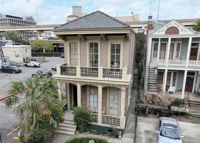 Property at 1525 Clio St #1, New Orleans, LA 70130, 1 bed, 1 bath
