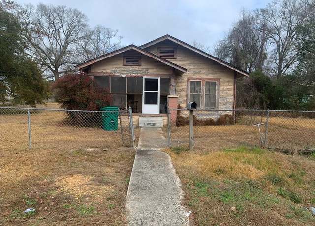 Property at 939 E 6th St, Bogalusa, LA 70427, 3 beds, 1 bath