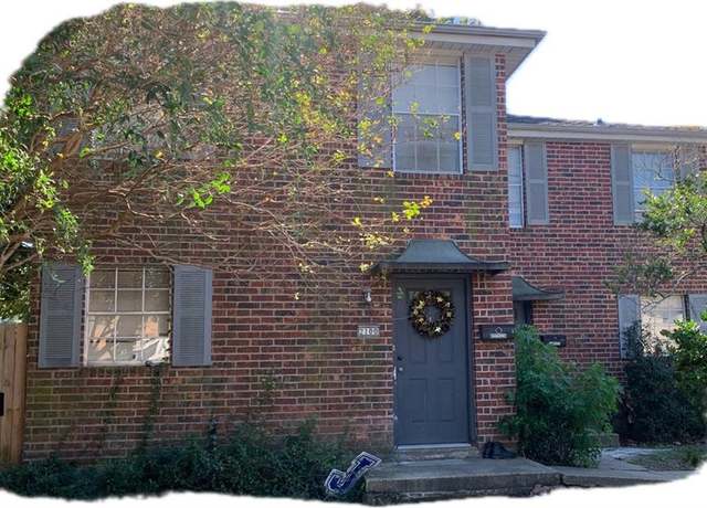 Property at 2100 02 Caswell Ln, Metairie, LA 70001, 3 beds, 2.5 baths