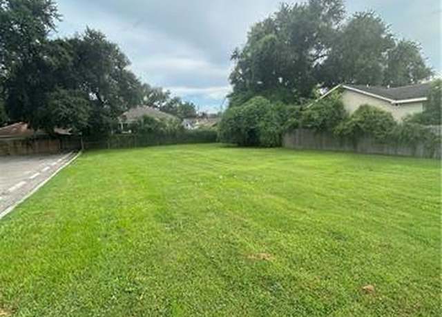 Property at 1516 Seville Dr, New Orleans, LA 70122