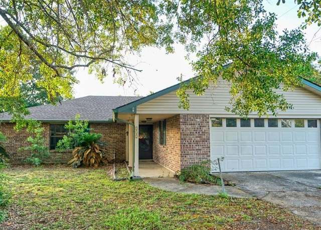 Property at 232 Lake Village Blvd, Slidell, LA 70461, 3 beds, 2 baths
