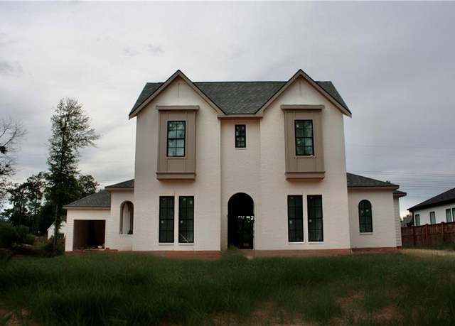 Property at 1368 River Club Dr, Covington, LA 70433, 5 beds, 4.5 baths