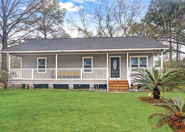Property at 70454 B St, Covington, LA 70433, 3 beds, 2 baths
