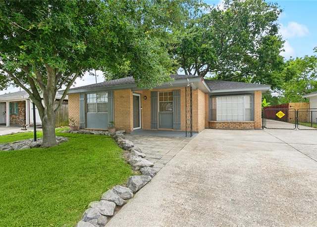 Property at 371 Dandelion Dr, Waggaman, LA 70094, 3 beds, 2 baths