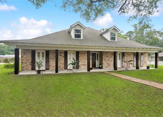 Property at 202 Woodbridge Blvd, Hammond, LA 70401, 5 beds, 3.5 baths