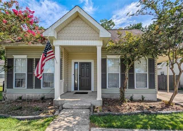 Property at 2735 Village Ct, Marrero, LA 70072, 3 beds, 2 baths