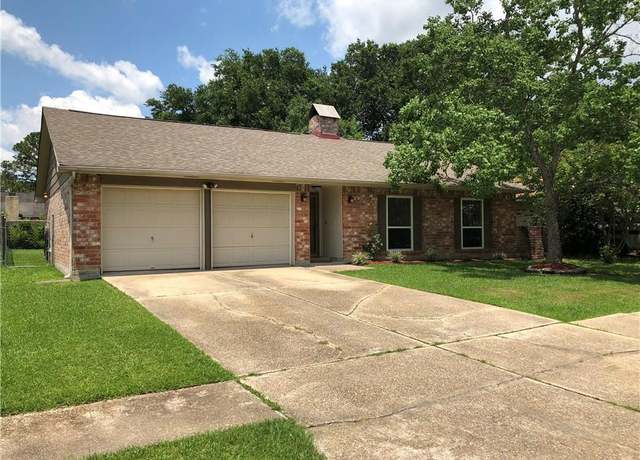 Property at 214 S Queens Dr, Slidell, LA 70458, 3 beds, 2 baths