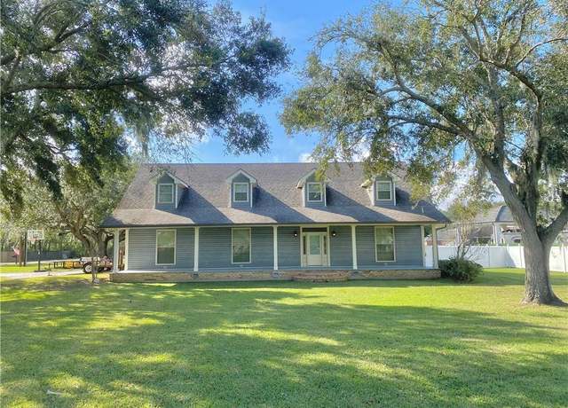 Property at 110 Rue Acadian, Belle Chasse, LA 70037, 4 beds, 2.5 baths
