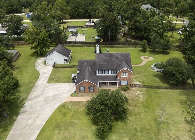 Property at 1024 Claire Dr, Slidell, LA 70461, 4 beds, 2.5 baths