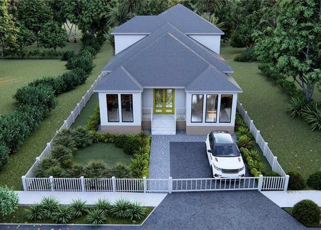 Property at 2337 Orleans St, Mandeville, LA 70448, 4 beds, 3 baths