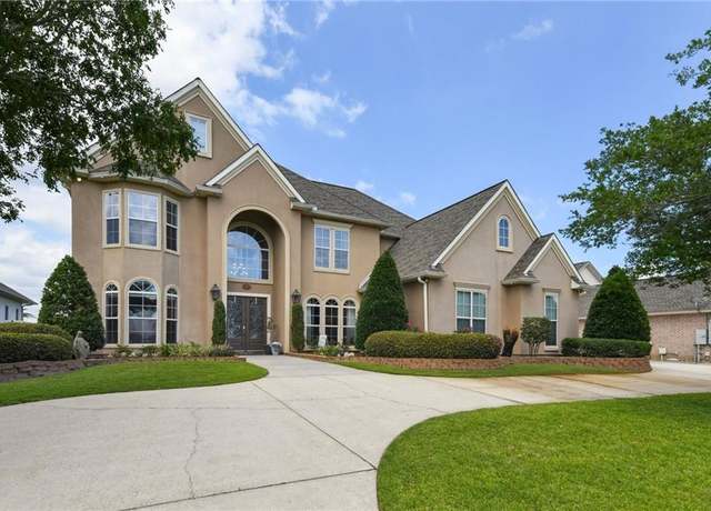 Property at 983 Lakeshore Blvd, Slidell, LA 70461, 4 beds, 4.5 baths