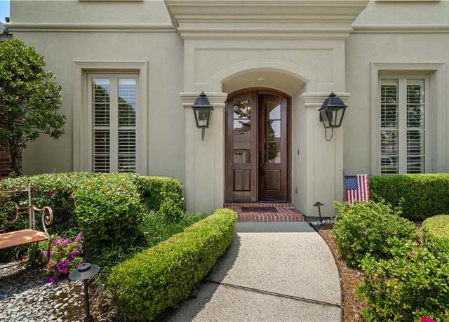 Property at 137 Mark Smith Dr, Mandeville, LA 70471, 5 beds, 4.5 baths