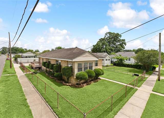 Property at 801 West Dr, Westwego, LA 70094, 2 beds, 1 bath