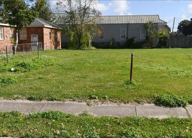 Property at 626 Whitney Ave, New Orleans, LA 70114