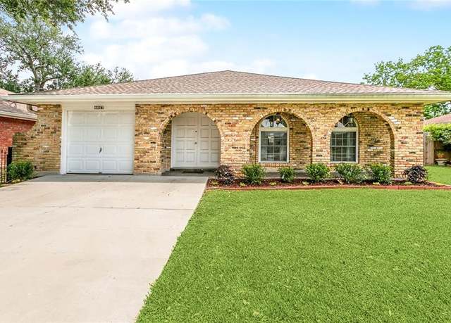 Property at 4617 Jeannette Dr, Metairie, LA 70003, 3 beds, 2 baths