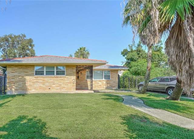 Property at 1239 Seville Dr, New Orleans, LA 70122, 2 beds, 2.5 baths