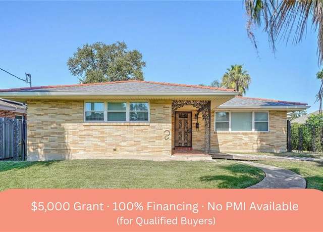 Property at 1239 Seville Dr, New Orleans, LA 70122, 3 beds, 2.5 baths