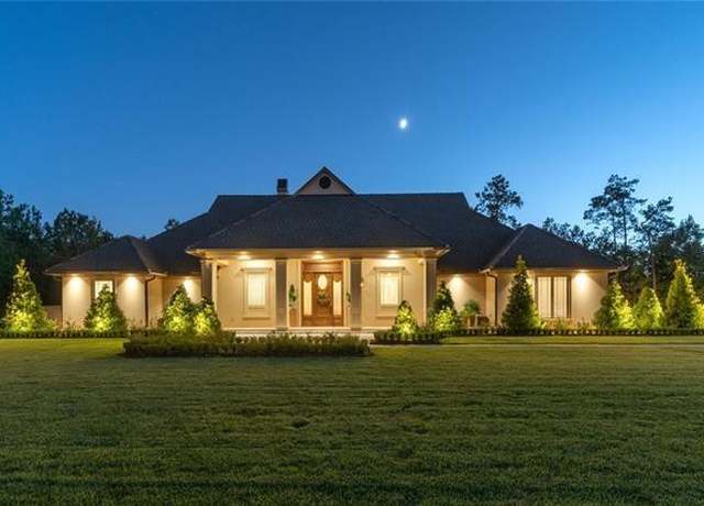 Property at 500 Oak Tree Ct, Madisonville, LA 70447, 4 beds, 2.5 baths