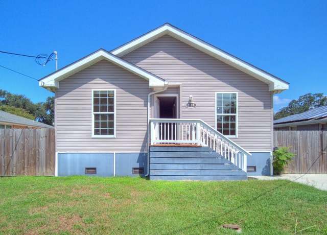 Property at 1319 Granada Dr, New Orleans, LA 70122, 3 beds, 2 baths