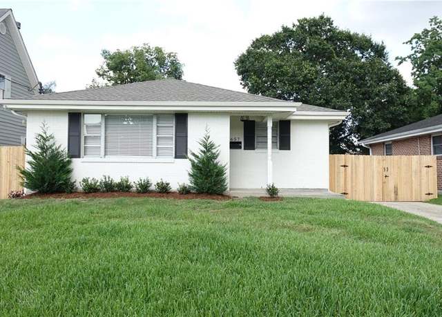 Property at 657 E William David Dr, Metairie, LA 70005, 3 beds, 2 baths