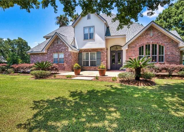Property at 3 Parc Riverwood Dr, Belle Chasse, LA 70037, 5 beds, 3 baths