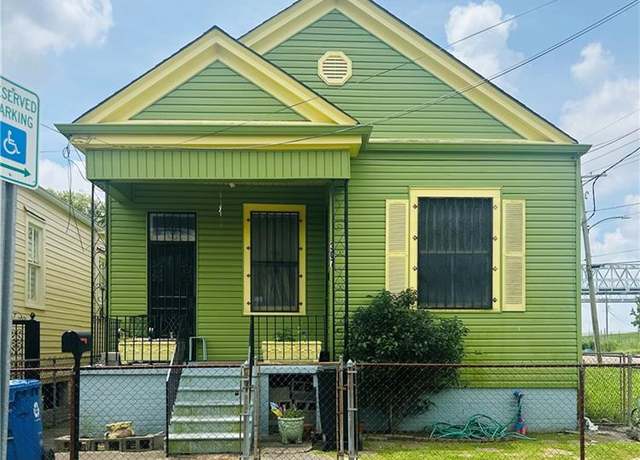 Property at 307 Diana St, New Orleans, LA 70114, 4 beds, 2 baths