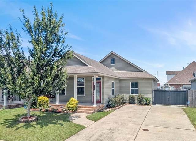 Property at 4005 School Dr, Marrero, LA 70072, 3 beds, 2 baths