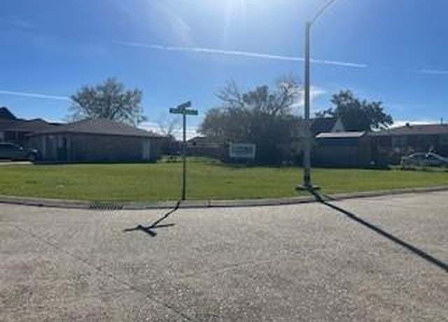 Property at 2012 Armstrong Dr, Marrero, LA 70072