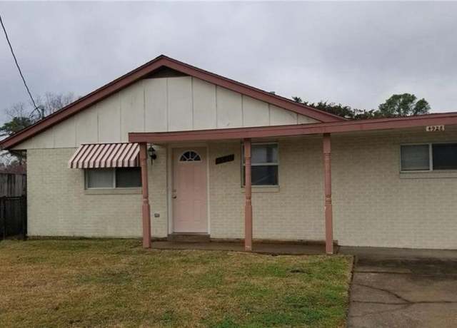 Property at 4928 Sandalwood St, New Orleans, LA 70127, 3 beds, 1.5 baths