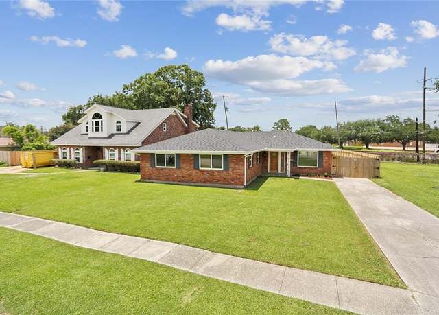 Property at 14 Derbes Dr, Gretna, LA 70053, 4 beds, 2 baths