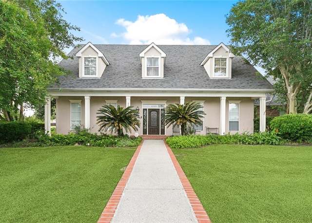 Property at 3330 Wedgewood Dr, Harvey, LA 70058, 4 beds, 3.5 baths