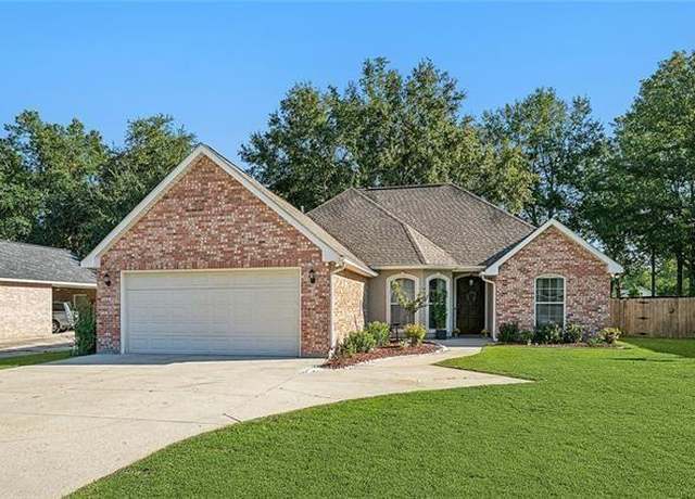 Property at 140 Kathie Dr, Ponchatoula, LA 70454, 4 beds, 3 baths