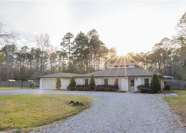 Property at 119 Ivy Dr, Covington, LA 70433, 4 beds, 3 baths