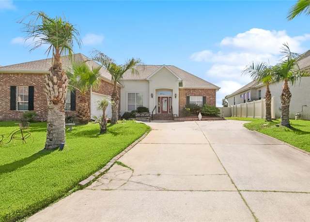 Property at 1681 Vela Cv, Slidell, LA 70458, 4 beds, 4 baths