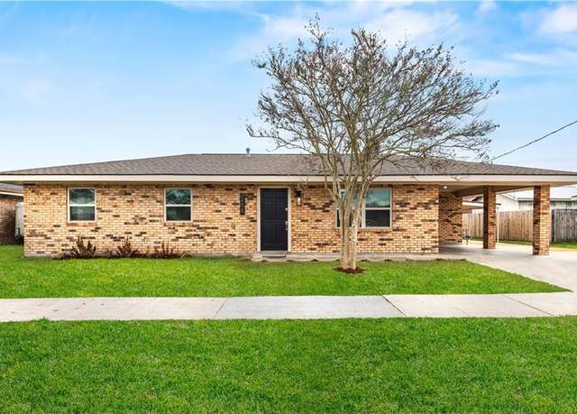 Property at 208 Lyles St, Houma, LA 70363, 3 beds, 1.5 baths