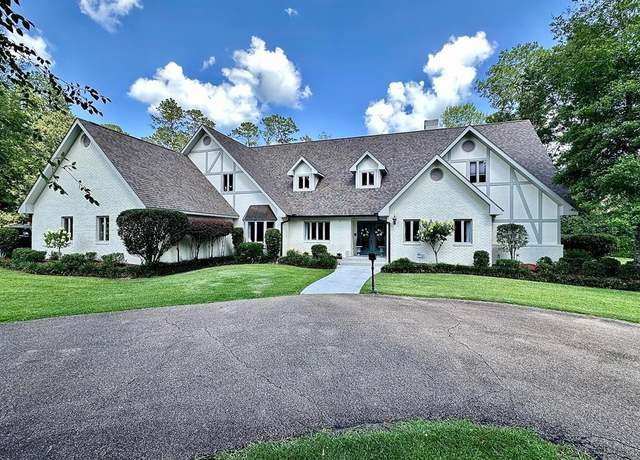 Property at 3000 Delaware Ave, Mccomb, MS 39648, 5 beds, 5.5 baths