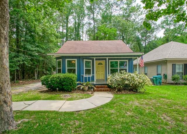 Property at 2141 Dupre St, Mandeville, LA 70448, 3 beds, 2 baths