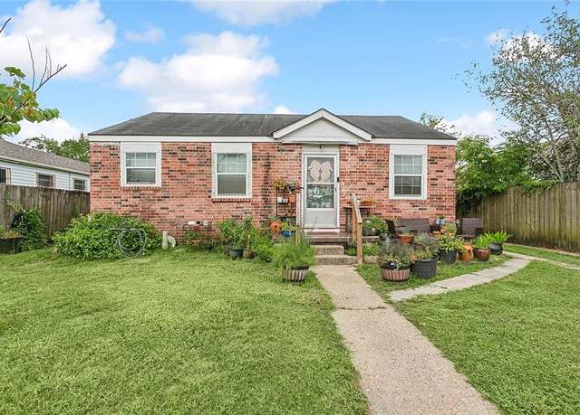Property at 1008 Clay St, Kenner, LA 70062, 3 beds, 1.5 baths
