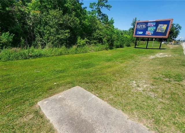 Property at 2400 Ames Blvd, Marrero, LA 70072