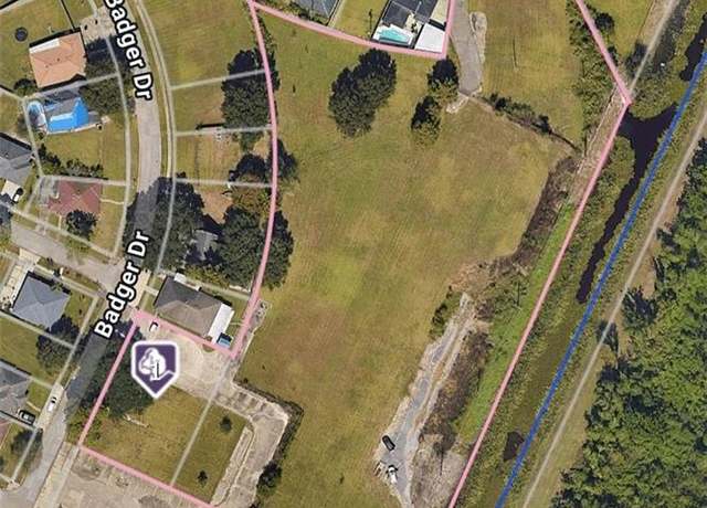 Property at 815 Badger Dr, Arabi, LA 70032