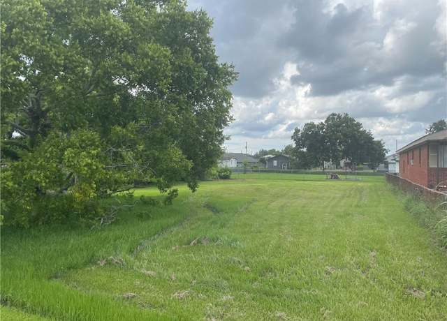 Property at 3228 Columbus St, New Orleans, LA 70114