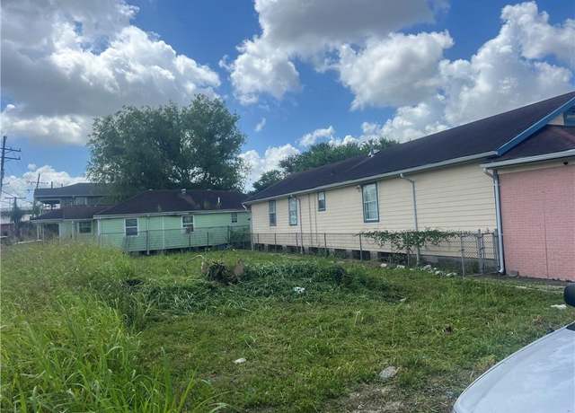 Property at 1504 S White St, New Orleans, LA 70125