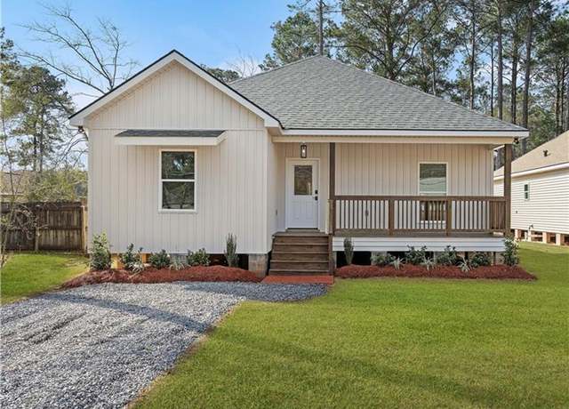 Property at 20330 Henry Clay Ave, Covington, LA 70433, 3 beds, 2 baths