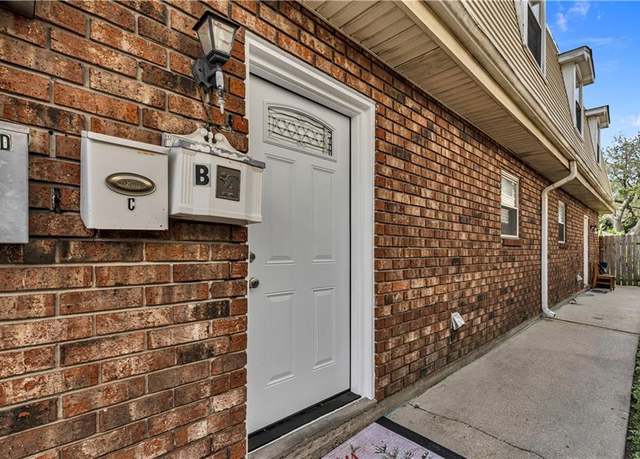 Property at 4617 Yale St Unit B, Metairie, LA 70006, 2 beds, 1.5 baths
