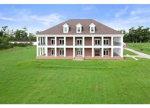 Property at 13864 Highway 23, Belle Chasse, LA 70037, 6 beds, 4.5 baths
