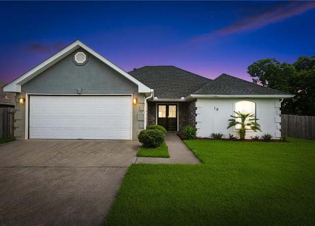 Property at 10 Oxford Dr, La Place, LA 70068, 4 beds, 2.5 baths